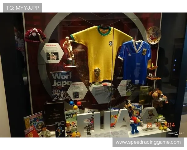 足球纪念品市场增长，巴黎香港店促收藏热